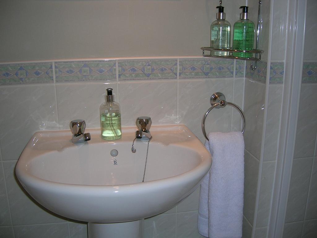פרת' Achnacarry Guest House חדר תמונה